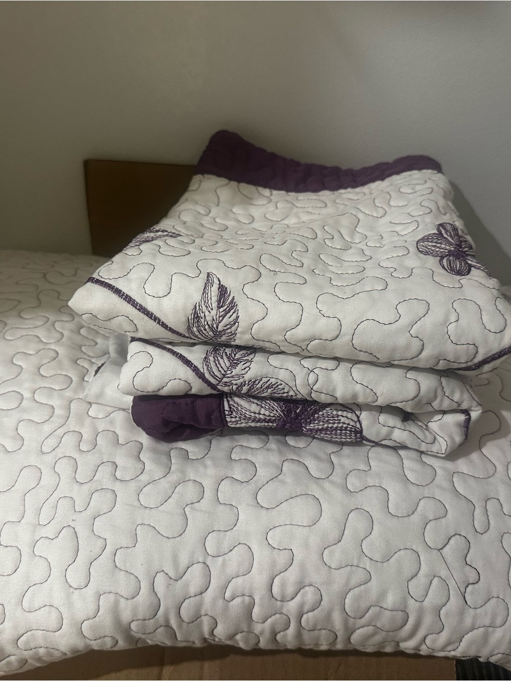 White Quilted Floral Quilt with Purple Embroidery Queen/Double